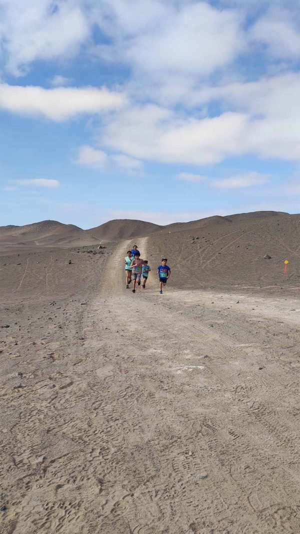 Descenso cerros Club Trail Running Arica 101 Mob