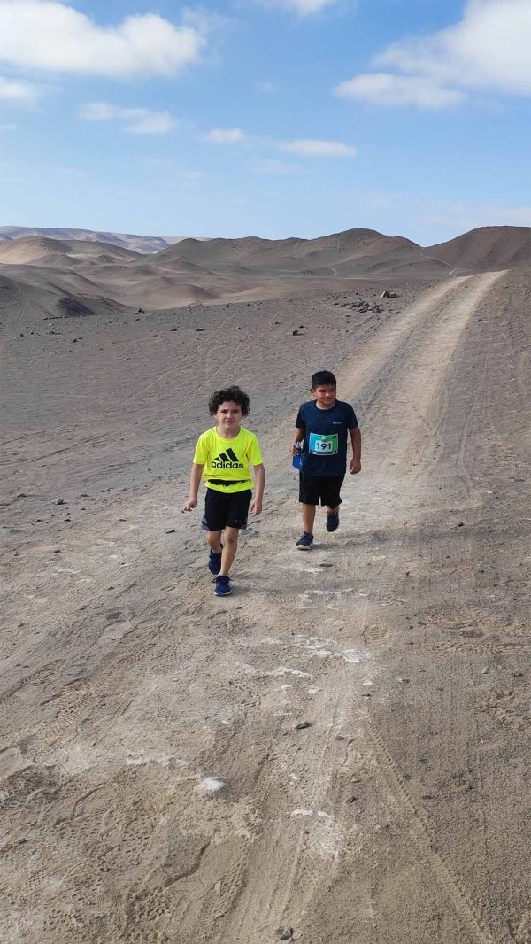 Descenso cerros Club Trail Running Arica 102 Mob